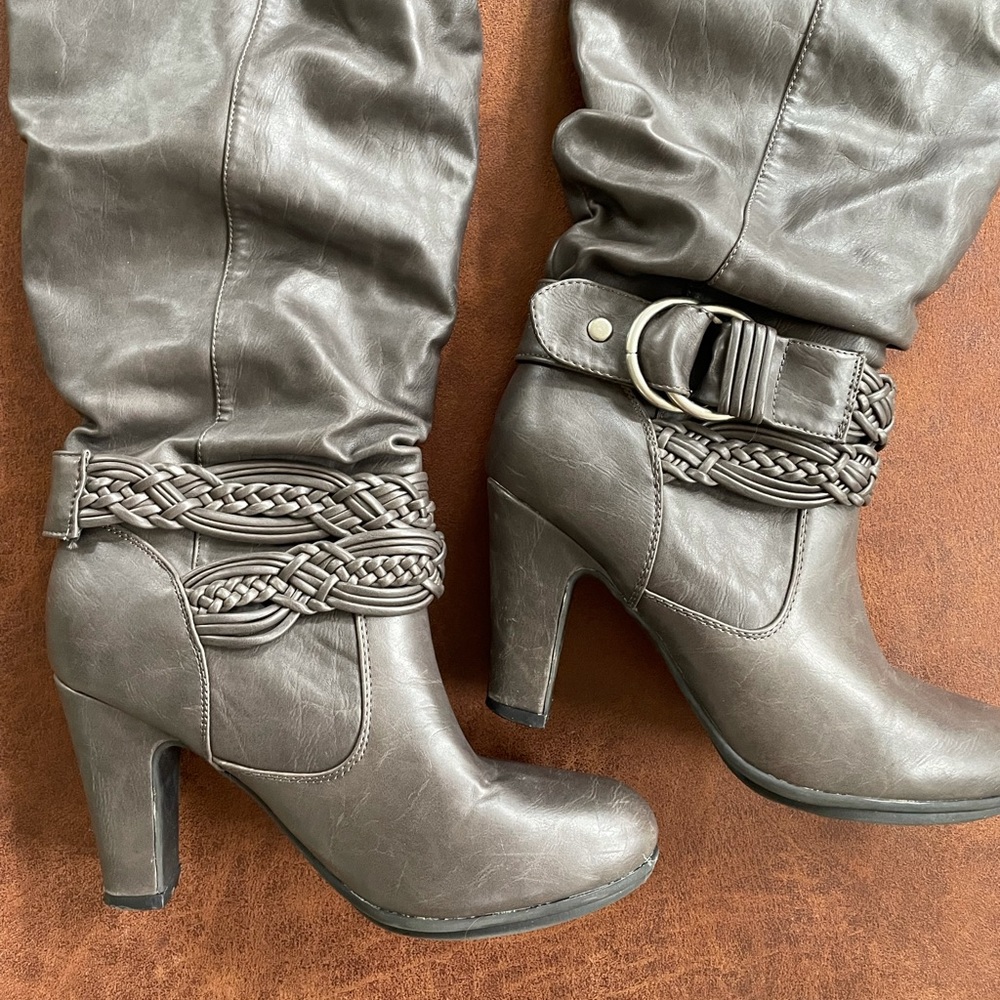 Pink & Pepper Gray Belted Boots Size 8.5